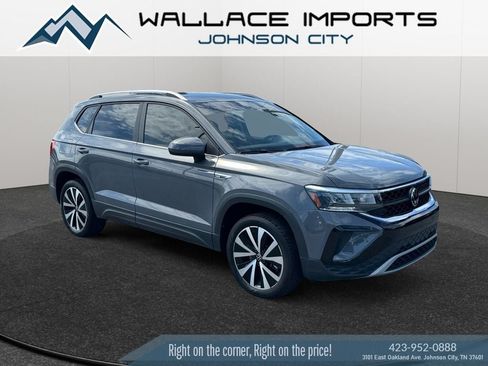 Used 2023 Volkswagen Taos SE FWD image 7