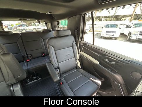 Used 2022 GMC Yukon Denali image 15