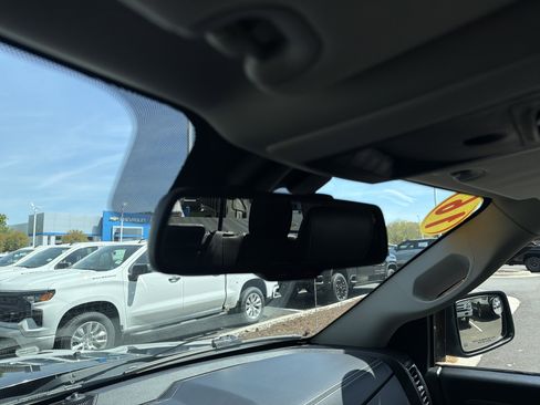 Used 2016 RAM 1500 Laramie w/ Convenience Group image 27