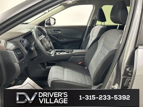Used 2023 Nissan Rogue SV AWD/4WD image 9