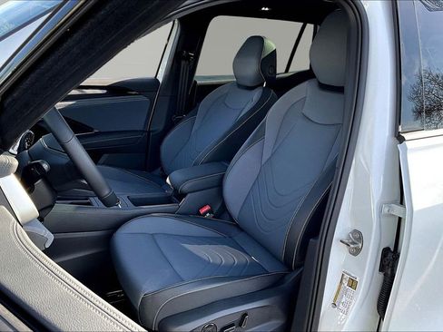 New 2026 Volkswagen Tiguan SE R-Line image 21