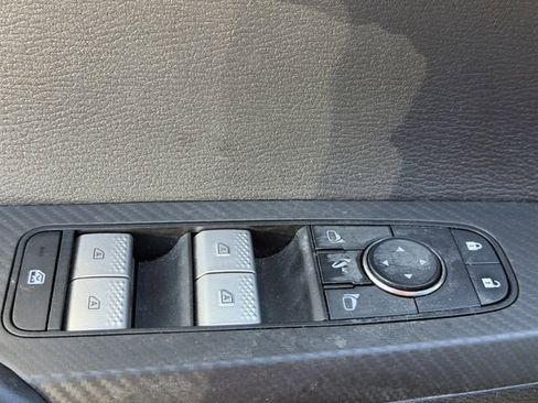 Used 2023 Mitsubishi Outlander SE Black Edition image 16