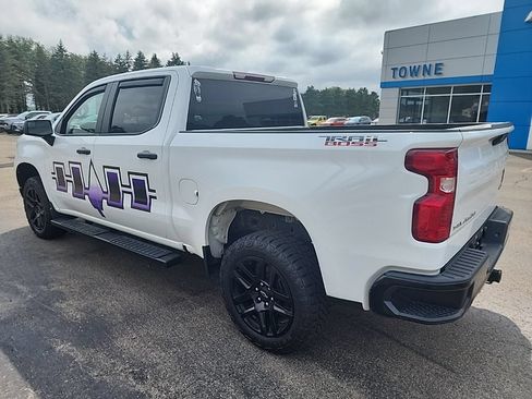 Used 2023 Chevrolet Silverado 1500 Custom Trail Boss w/ LPO, Dark Essentials Package AWD/4WD image 5