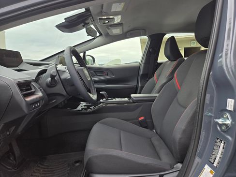 Used 2026 Toyota Prius Plug-In Hybrid FWD image 20