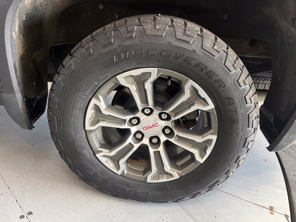 Used 2019 GMC Sierra 1500 SLE w/ X31 Off-Road Package AWD/4WD image 14