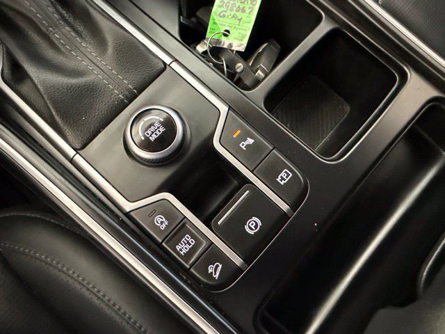 Used 2024 Kia Sorento S w/ Panoramic Sunroof Package FWD image 20
