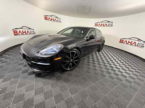 Used 2022 Porsche Panamera 4 w/ Premium Package AWD/4WD image 3