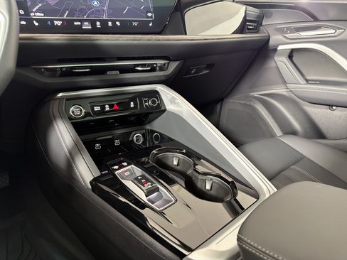 Certified 2025 Audi Q5 Premium w/ Convenience Package AWD/4WD image 25