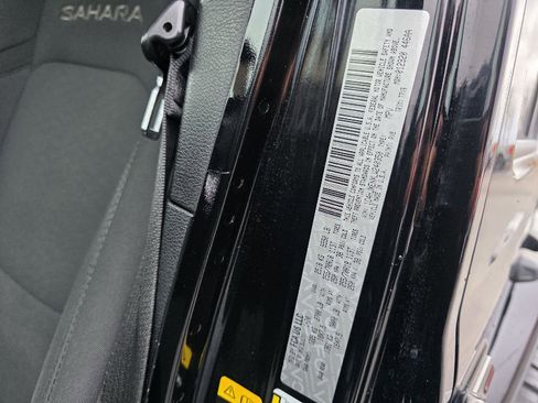 Used 2020 Jeep Wrangler Unlimited Sahara image 45