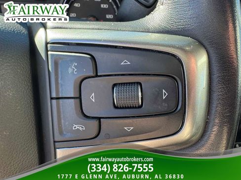 Used 2021 Chevrolet Silverado 1500 LT AWD/4WD image 19