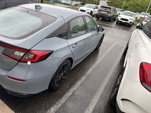 Used 2024 Honda Civic Sport image 3