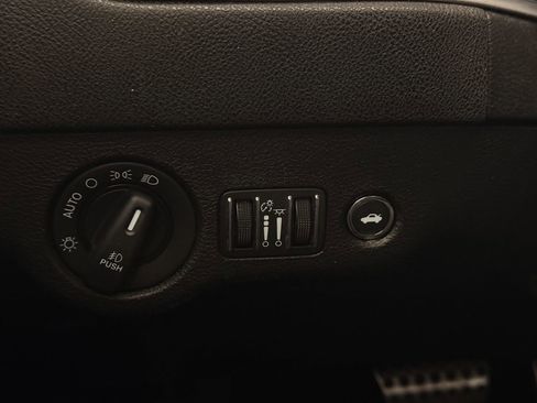 Used 2019 Dodge Charger Scat Pack w/ Dynamics Package image 52