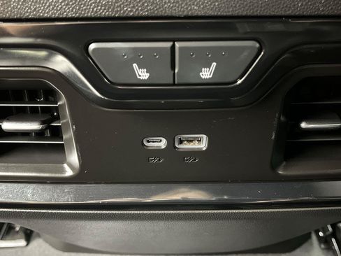 Certified 2025 GMC Sierra 2500 AT4 w/ AT4 Premium Plus Package AWD/4WD image 15