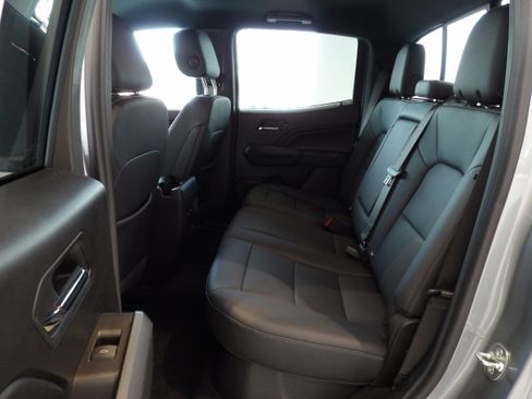 Used 2024 Chevrolet Colorado LT w/ LT Convenience Package III image 19