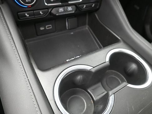 Used 2021 Chevrolet Tahoe Z71 w/ Z71 Off-Road Package image 26