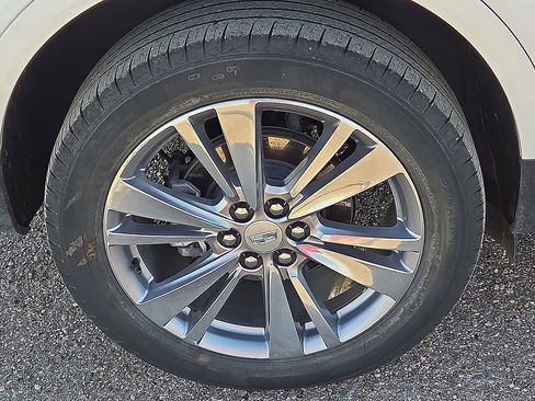 Used 2024 Cadillac XT5 Premium Luxury image 12