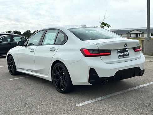 New 2026 BMW 330i Sedan w/ M Sport Package RWD image 6
