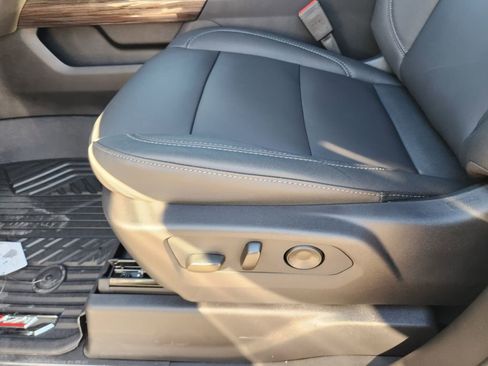 New 2026 Chevrolet Silverado 1500 LT image 18