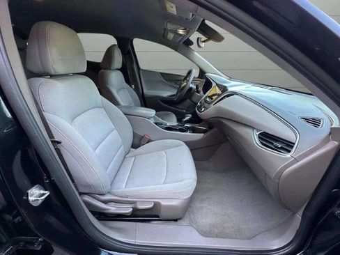 Used 2021 Chevrolet Malibu LT image 35