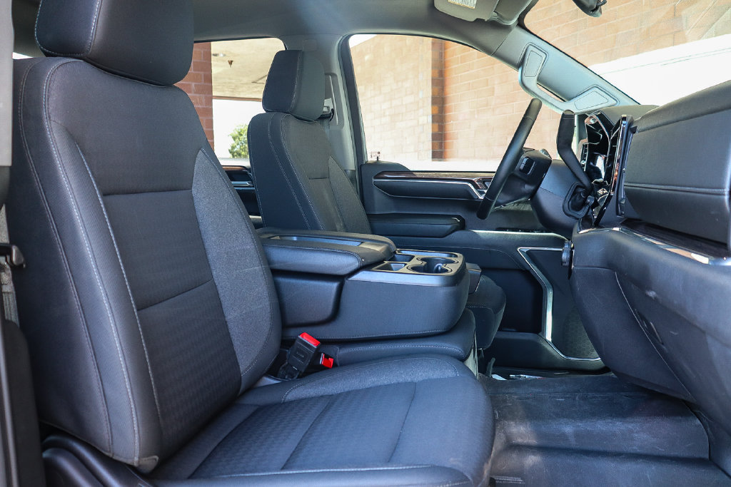 Used 2024 Chevrolet Silverado 1500 LT Trail Boss AWD/4WD image 16