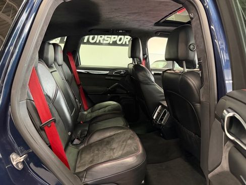 Used 2014 Porsche Cayenne GTS image 31