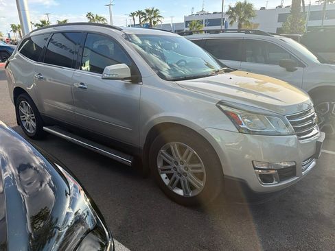 Used 2013 Chevrolet Traverse LT w/ All-Star Edition FWD image 2