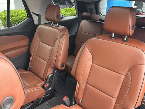 Used 2018 Chevrolet Traverse High Country AWD/4WD image 34
