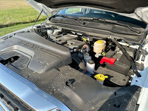 New 2024 RAM 3500 Tradesman w/ Chrome Appearance Group image 22