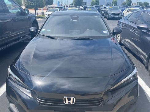 Used 2024 Honda Civic Sport image 2