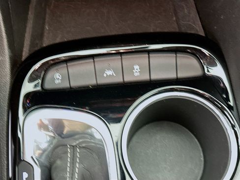 Used 2025 Buick Encore GX Preferred FWD image 25