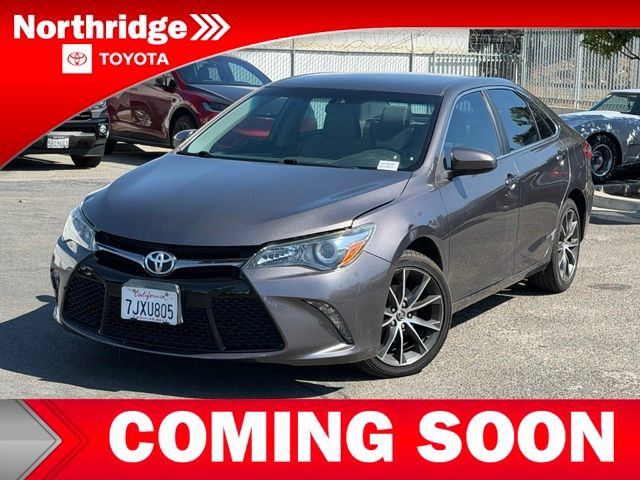 Used 2015 Toyota Camry XSE FWD image 1