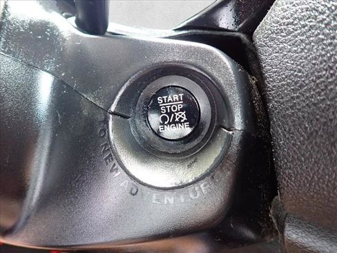 Used 2017 Jeep Renegade Trailhawk AWD/4WD image 21