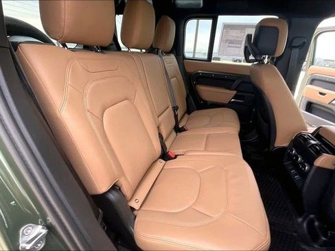 New 2026 Land Rover Defender 110 X-Dynamic SE image 11