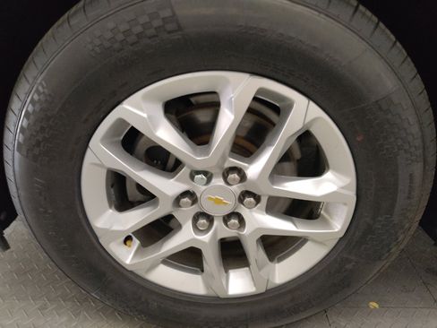 Used 2019 Chevrolet Traverse LS FWD image 31