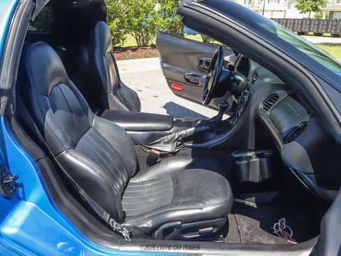 Used 1998 Chevrolet Corvette Coupe w/ Roof Pkg RWD image 52