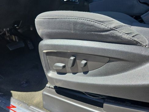 Used 2018 Chevrolet Silverado 1500 LT w/ All Star Edition AWD/4WD image 20