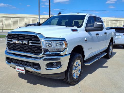 Used 2024 RAM 2500 Big Horn image 4