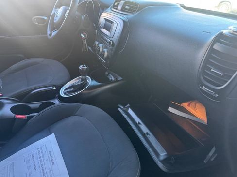 Used 2014 Kia Soul FWD image 26