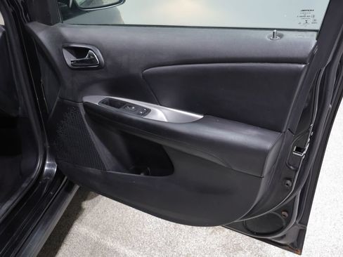Used 2013 Dodge Journey SXT FWD image 24