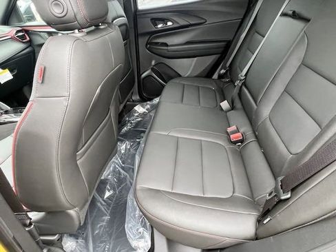 Used 2025 Chevrolet TrailBlazer RS w/ Driver Confidence Package image 16