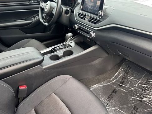 Used 2025 Nissan Altima 2.5 S image 16