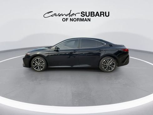 Used 2025 Toyota Camry XLE FWD image 6