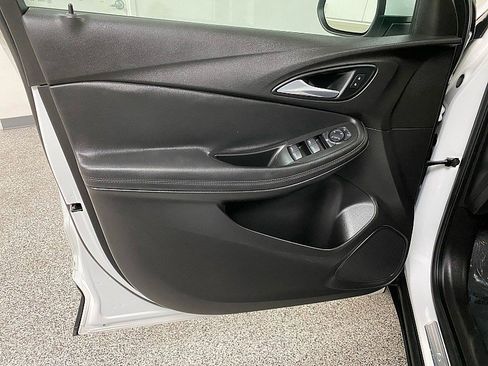 Used 2020 Buick Encore GX Select image 9