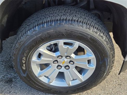 Used 2022 Chevrolet Colorado LT w/ Fleet Safety Package image 9