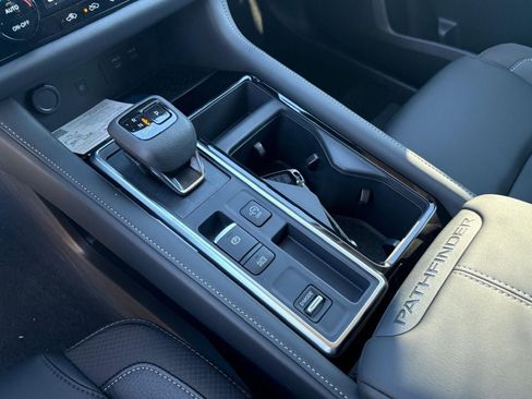 New 2026 Nissan Pathfinder SL FWD image 14