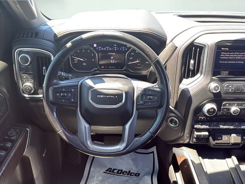 Used 2019 GMC Sierra 1500 Denali w/ Denali Ultimate Package AWD/4WD image 19