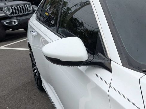 Used 2022 Honda Accord Touring image 10
