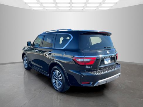 Used 2024 Nissan Armada SL w/ Captain's Chairs Package image 6