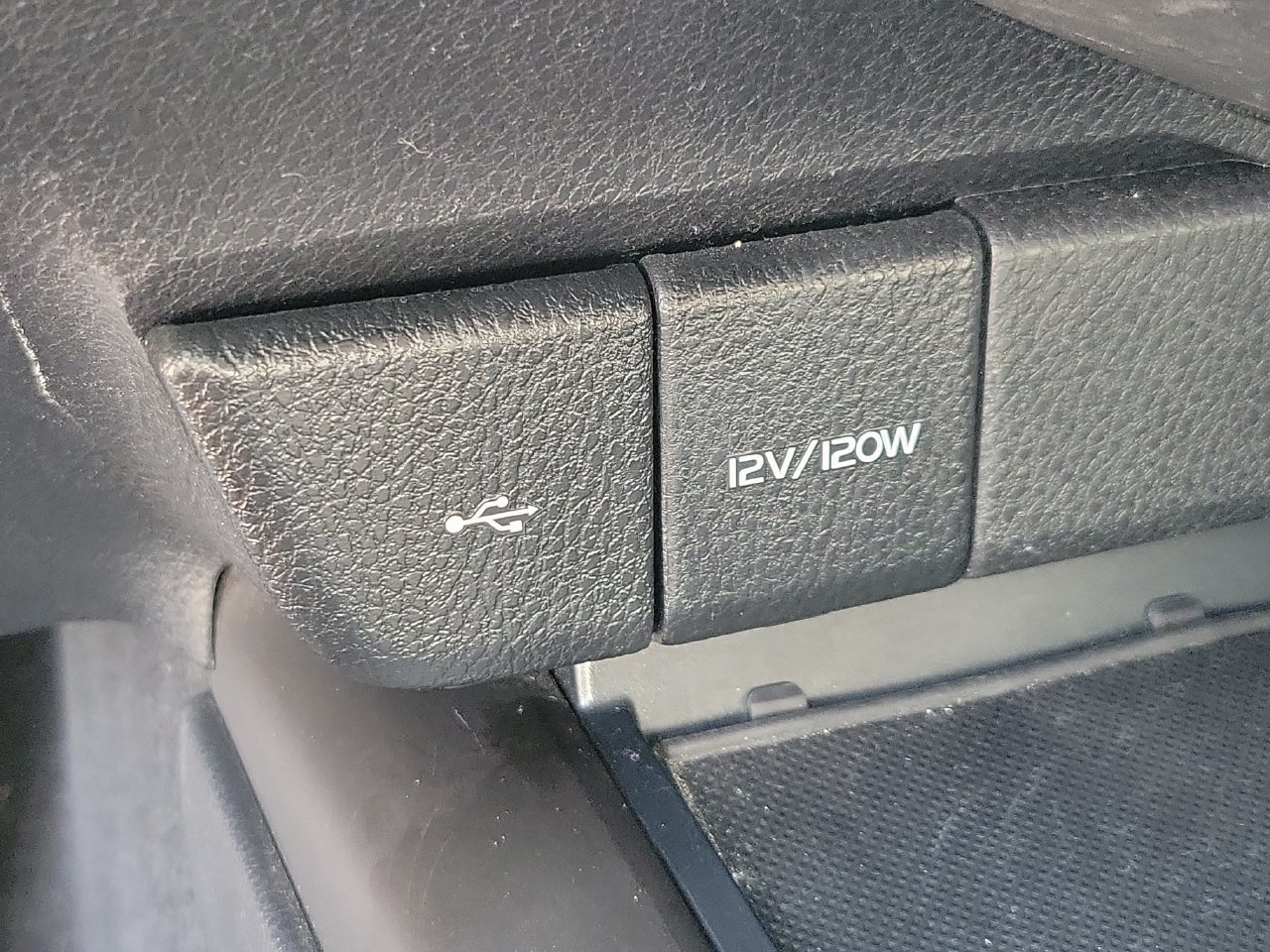 Used 2022 Toyota Camry LE FWD image 28