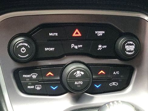 Used 2019 Dodge Challenger R/T image 14